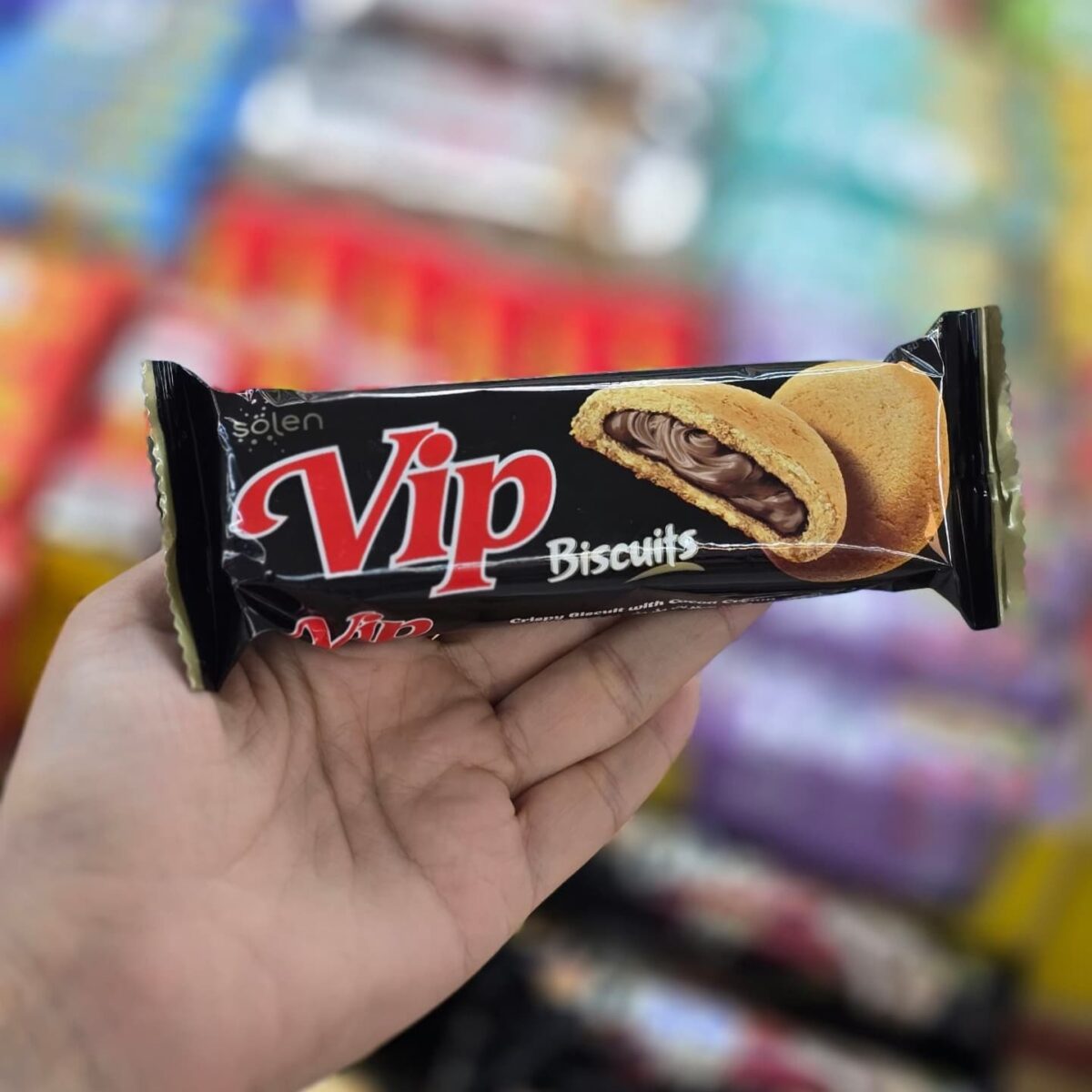 بیسکوییت با مغز کرم شکلات Vip - Image 1
